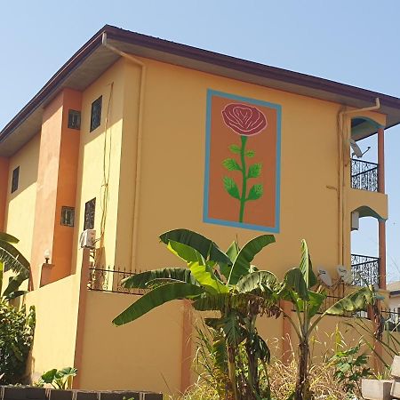 Résidence La ROSÉE Yaoundé Exterior foto